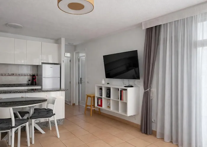 Cerca De La Playa Y Jardin Lägenhet